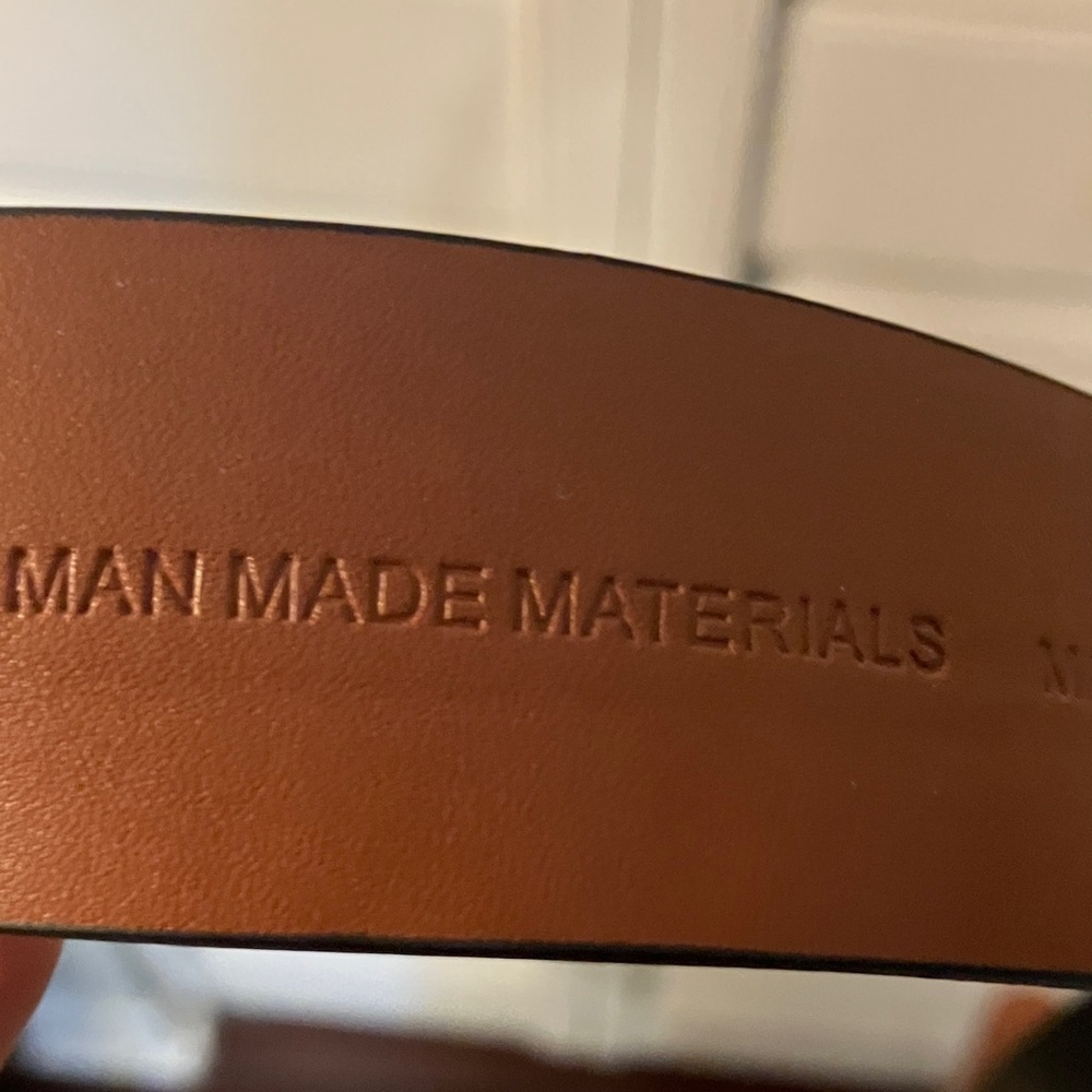Guess Women's Belt with Black Strap and Gold Buckle - Picture 7 of 7
